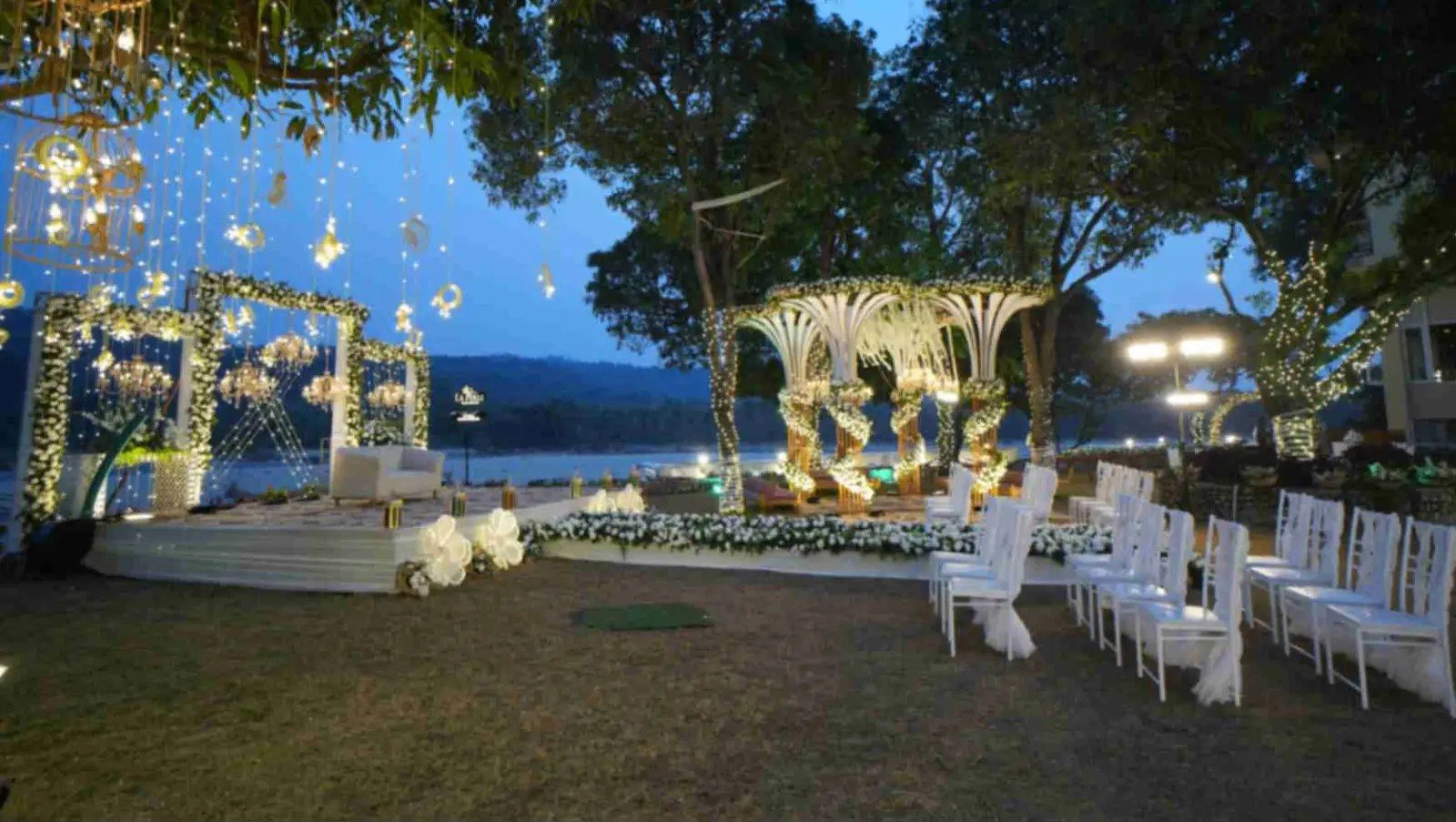 La Perle River Resorts, Riverside Lawn