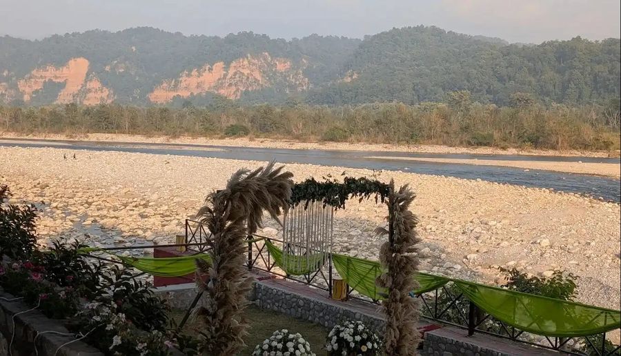 La Perle River Resorts, Kosi riverbank view